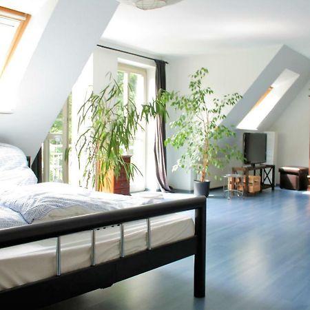 Zentrale Ferienwohnung Anker Im Sonnenblumenhaus Flensburg Exterior foto