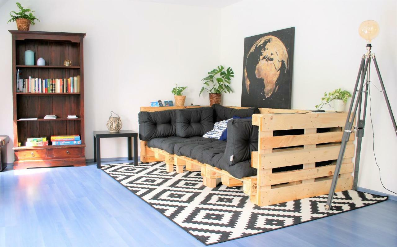 Zentrale Ferienwohnung Anker Im Sonnenblumenhaus Flensburg Exterior foto